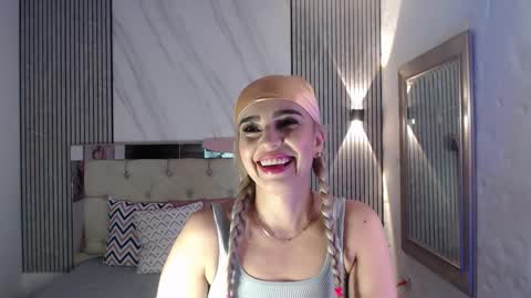 julieta__fox_ online show from 02-04-26, 02:17