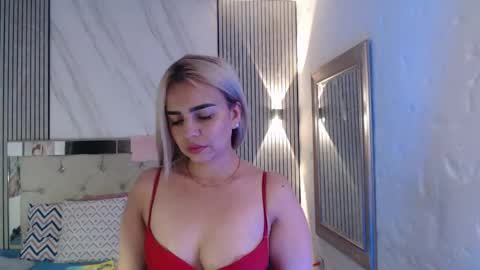 julieta__fox_ online show from 04-23-26, 02:24