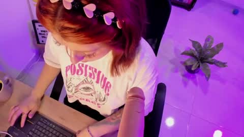 Snapshot of julieta_alves chatting on 04-27-26, 10:46 July online show from 04-27-26, 10:46