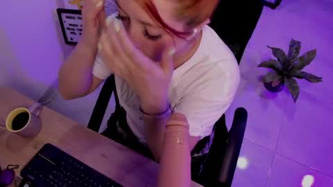 Snapshot of julieta_alves chatting on 05-19-26, 11:00 July online show from 05-19-26, 11:00