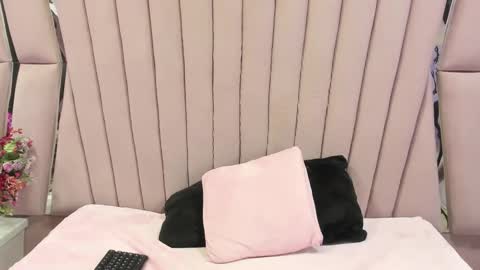 Julieta online show from 12-15-25, 11:53