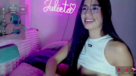 Snapshot of julieta_duke chatting on 10-25-25, 02:30 Julieta Duke online show from 10-25-25, 02:30