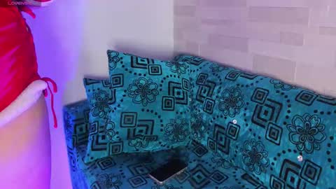 Snapshot of julieta_jane_s chatting on 12-05-25, 01:58 Mitchell online show from 12-05-25, 01:58