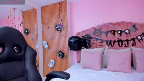     online show from 10-22-25, 09:36