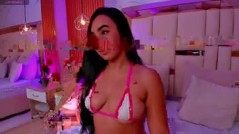 Snapshot of julieta_rose__ chatting on 05-06-26, 12:41 online show from 05-06-26, 12:41