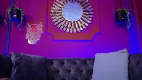 Snapshot of julieta_russell chatting on 05-08-26, 11:37 Julieta online show from 05-08-26, 11:37