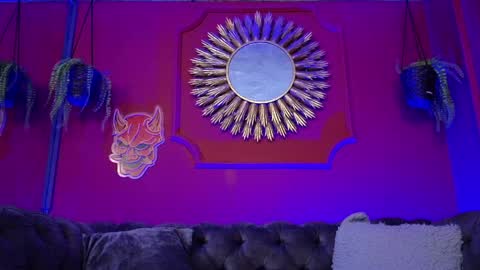 Snapshot of julieta_russell chatting on 05-11-26, 12:00 Julieta online show from 05-11-26, 12:00