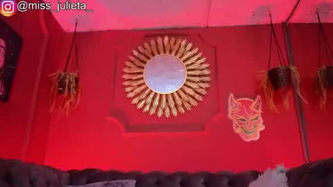 Snapshot of julieta_russell chatting on 06-10-26, 11:42 Julieta online show from 06-10-26, 11:42