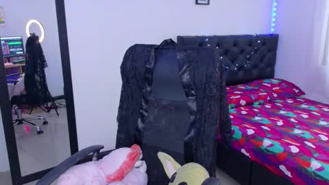 Snapshot of julietacheer chatting on 12-03-25, 02:15 Julieta online show from 12-03-25, 02:15