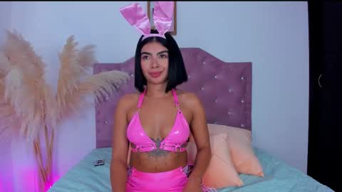 Julieth Gomez online show from 11-01-25, 01:51