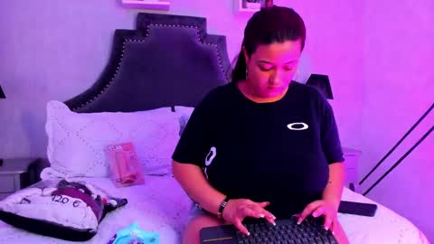 julietakane online show from 12-10-24, 03:30