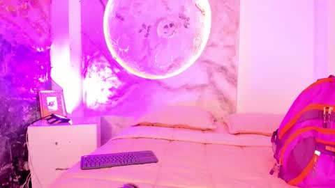 julietakane online show from 02-25-26, 04:33