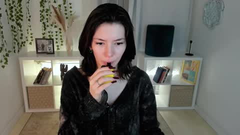 Julieta or Jully online show from 10-19-25, 06:03