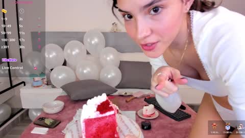 Juliana online show from 12-17-24, 02:12