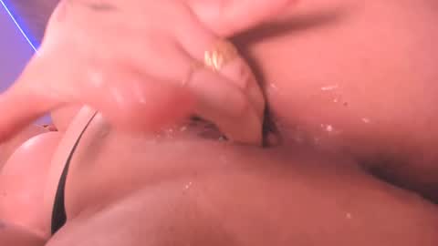 Julieta Vargas online show from 12-23-24, 05:43