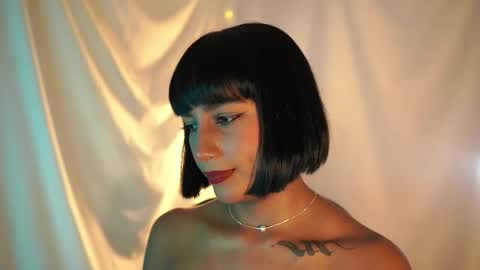 julietawinona online show from 10-25-25, 08:58