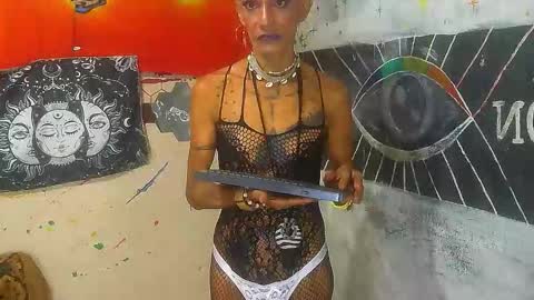 Snapshot of julieth_wolf chatting on 11-14-25, 01:59 Julieth Wolf online show from 11-14-25, 01:59