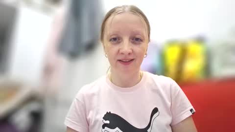 Snapshot of julietka chatting on 05-25-26, 11:38 julietka online show from 05-25-26, 11:38