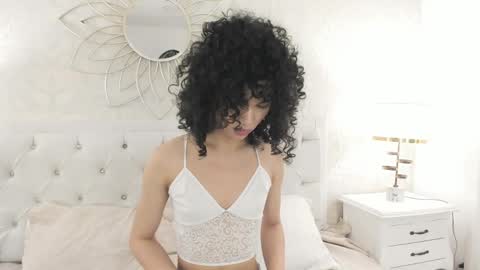 julietta    online show from 04-05-26, 12:13
