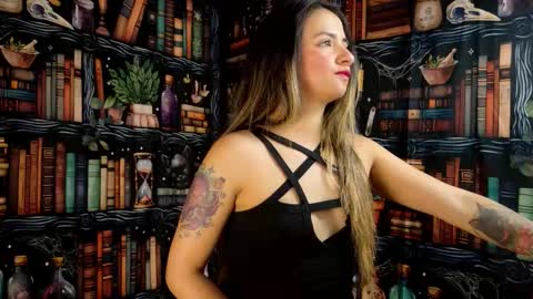 Julietta Jackson online show from 11-18-25, 08:57