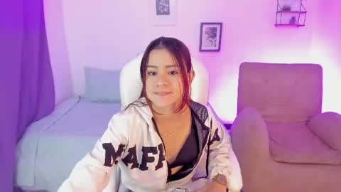 Julietta Cooper  online show from 07-12-26, 03:08