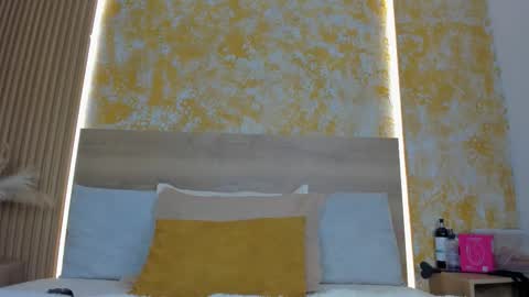 Julieta online show from 03-22-26, 11:35