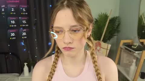 Snapshot of juliettakaniecki chatting on 01-07-26, 03:09 Mia online show from 01-07-26, 03:09