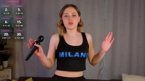 Mia online show from 04-23-26, 03:08