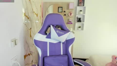 juliette online show from 04-16-26, 04:08