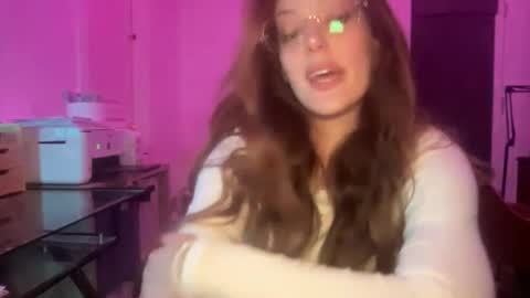 Snapshot of juliettetoken chatting on 09-30-25, 04:39 Goddess Endigo online show from 09-30-25, 04:39