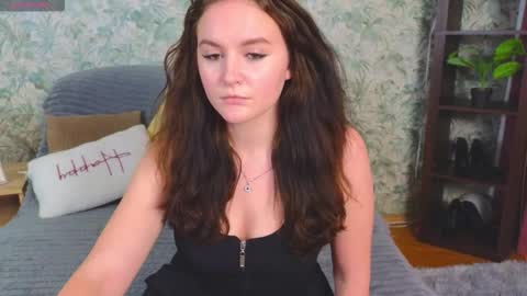 Snapshot of julietvelour chatting on 11-09-25, 01:20 Julia online show from 11-09-25, 01:20