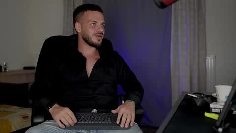 JULiUS   online show from 09-23-25, 09:07