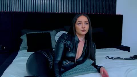 Julia online show from 03-18-26, 10:51