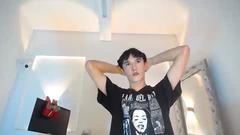 jullian online show from 04-23-26, 09:28