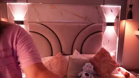 jullianapriv_ online show from 04-20-26, 02:42