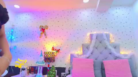 Julieta Reyes   online show from 12-16-25, 11:59