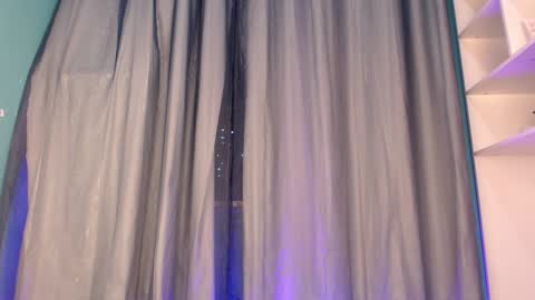 Snapshot of jullyjuicy chatting on 01-06-25, 12:48 Jully online show from 01-06-25, 12:48