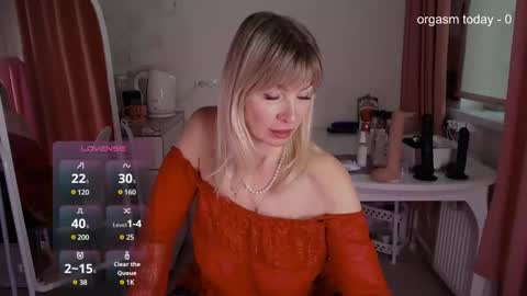 Snapshot of julvilnet chatting on 02-22-25, 05:23 Julia online show from 02-22-25, 05:23