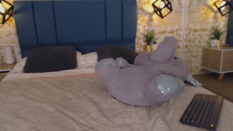 Snapshot of july_gh chatting on 12-13-24, 11:39 Julietha  online show from 12-13-24, 11:39