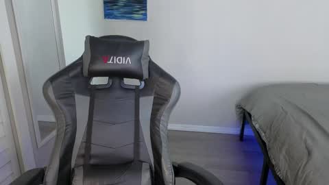 julyclb online show from 03-12-26, 02:45