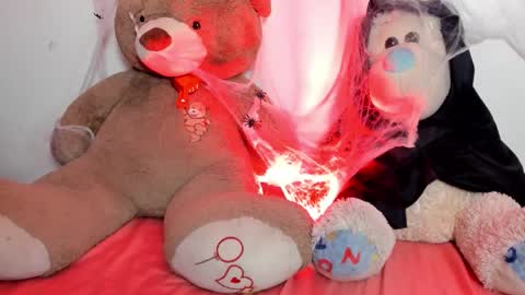 Snapshot of junbootix chatting on 10-13-25, 11:16 ANGELINA indepen camgrl online show from 10-13-25, 11:16