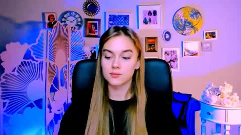 junewoods online show from 11-14-25, 12:37