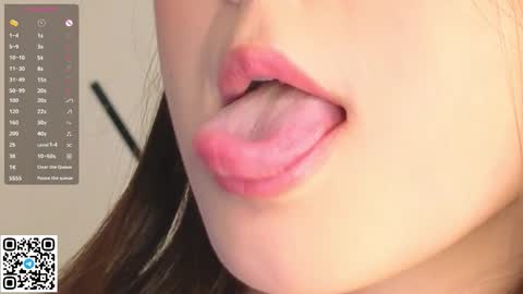 Bella online show from 10-22-25, 04:13