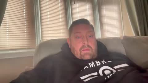 Snapshot of junky345 chatting on 01-20-25, 01:32 Junky online show from 01-20-25, 01:32