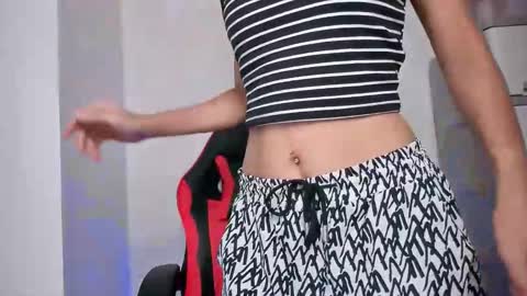 Snapshot of junovaughn chatting on 09-09-25, 02:11 junovaughn online show from 09-09-25, 02:11