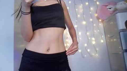 Snapshot of junovaughn chatting on 09-15-25, 02:22 junovaughn online show from 09-15-25, 02:22