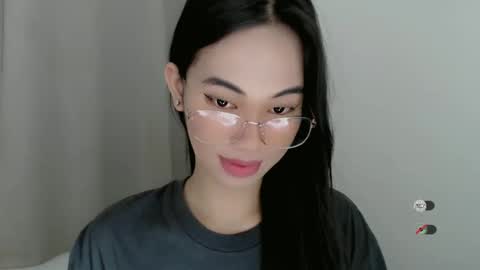 Snapshot of juny_lanyy chatting on 02-02-25, 10:57 Julia online show from 02-02-25, 10:57