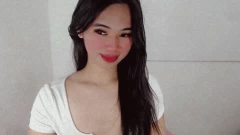 Snapshot of juny_lanyy chatting on 02-08-25, 05:08 Julia online show from 02-08-25, 05:08