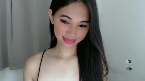 Snapshot of juny_lanyy chatting on 02-14-25, 09:03 Julia online show from 02-14-25, 09:03