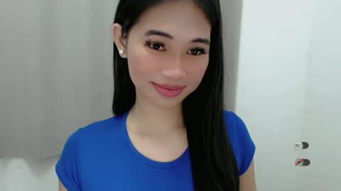 Snapshot of juny_lanyy chatting on 03-11-25, 12:50 Julia online show from 03-11-25, 12:50